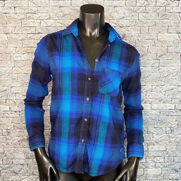 American Eagle Outfitters Tops - American Eagle Vintage Boyfriend Shirt